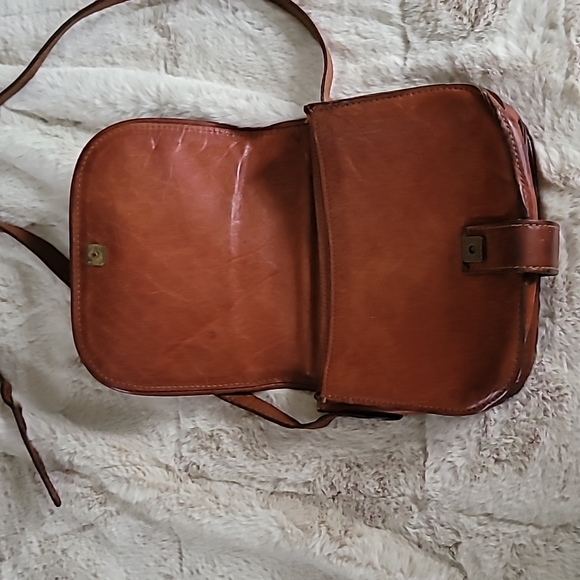 Vintage Pielle crossbody w/ Horse motif stamped on front - Picture 6 of 16